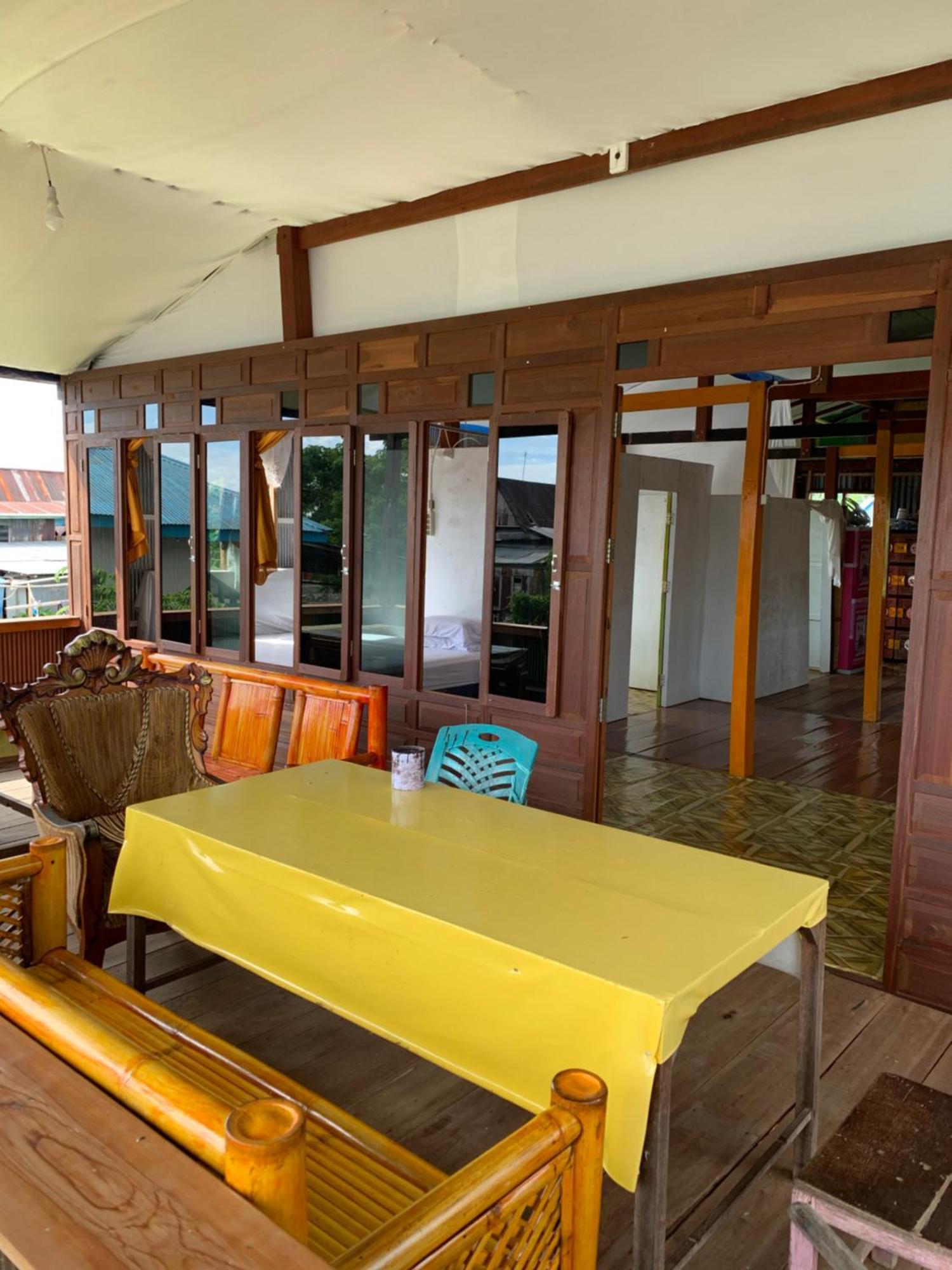 Nasrul House Homestay For Backpackers Maros Ngoại thất bức ảnh