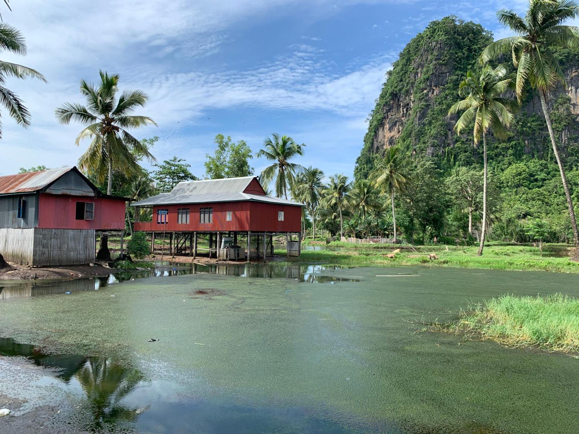 Nasrul House Homestay For Backpackers Maros Ngoại thất bức ảnh