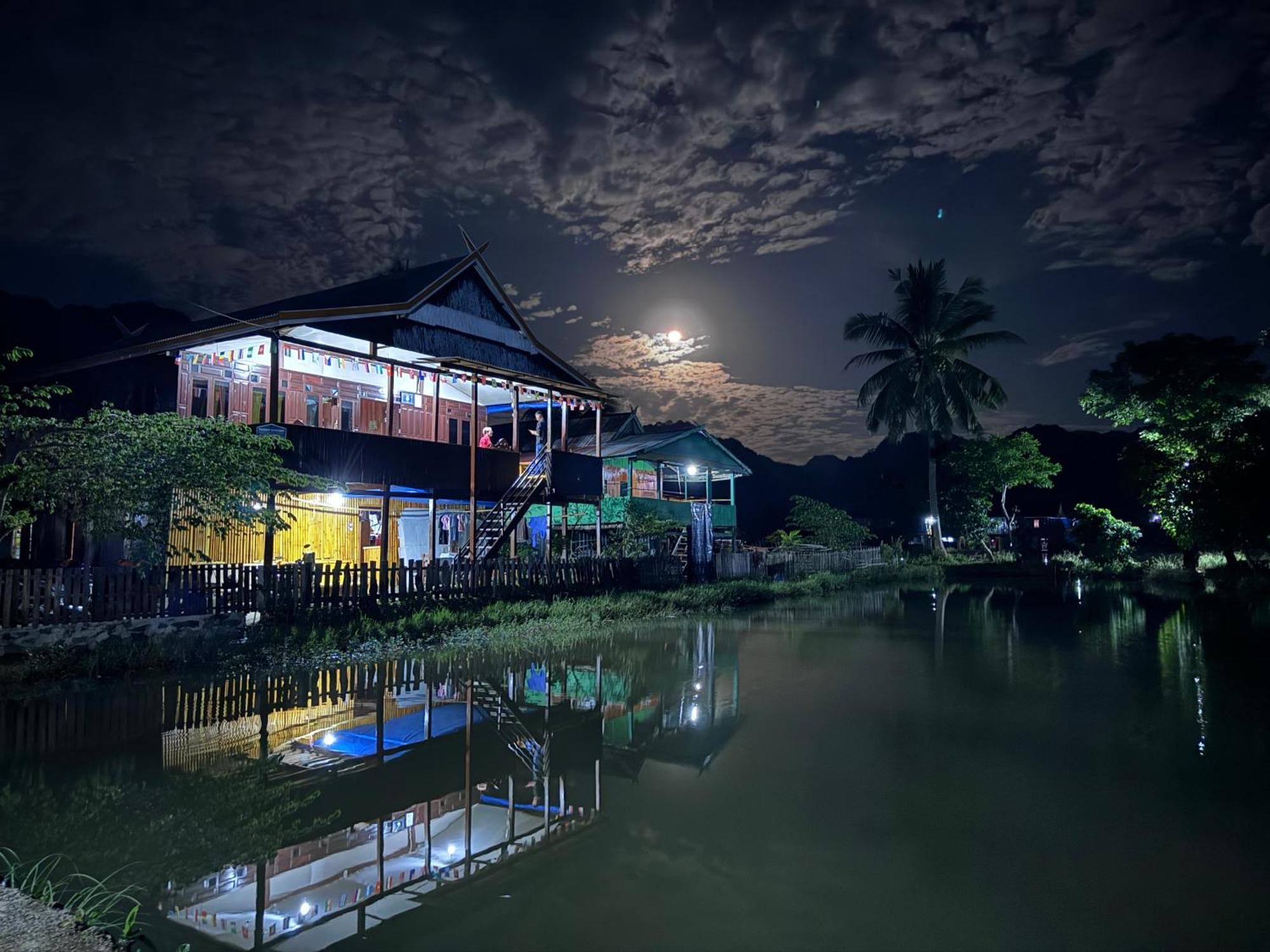 Nasrul House Homestay For Backpackers Maros Ngoại thất bức ảnh
